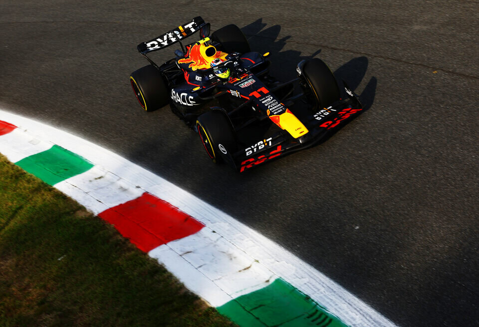    Серхио Перес прокомментировал аварию во второй тренировке в МонцеGetty Images / Red Bull Content Pool