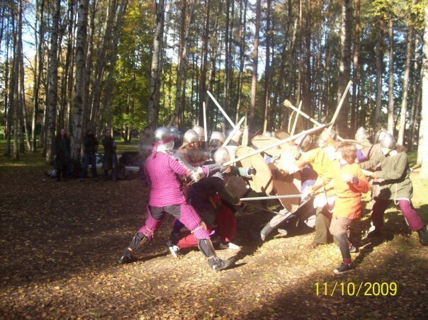 Нифига не реконструкция, но весело. Где-то в замесе ваш покорный слуга.