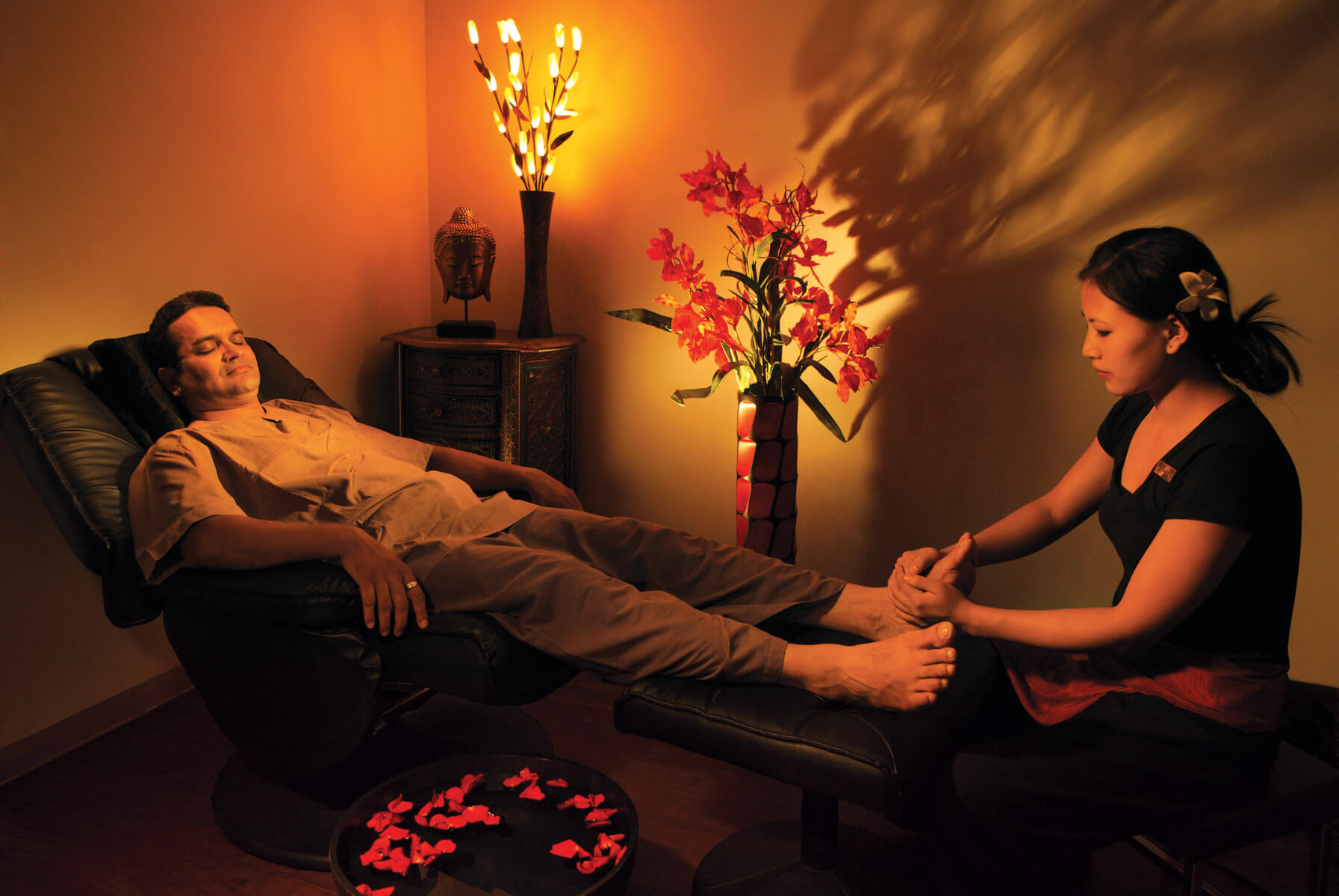 Салон лингам. Тайский массаж ног. Свидание в Тайланде ТАЙРАЙ. Мужской массаж лингама.