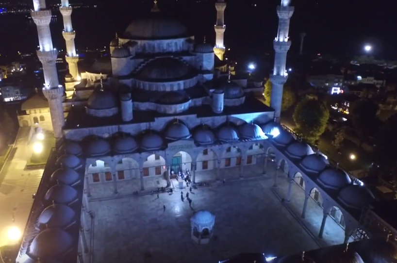 Ночь. Голубая мечеть 