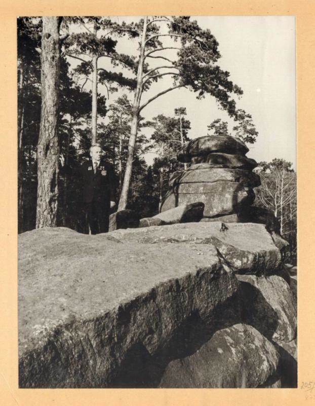 М.Т. Калашников на Каменных палатках, 1979.