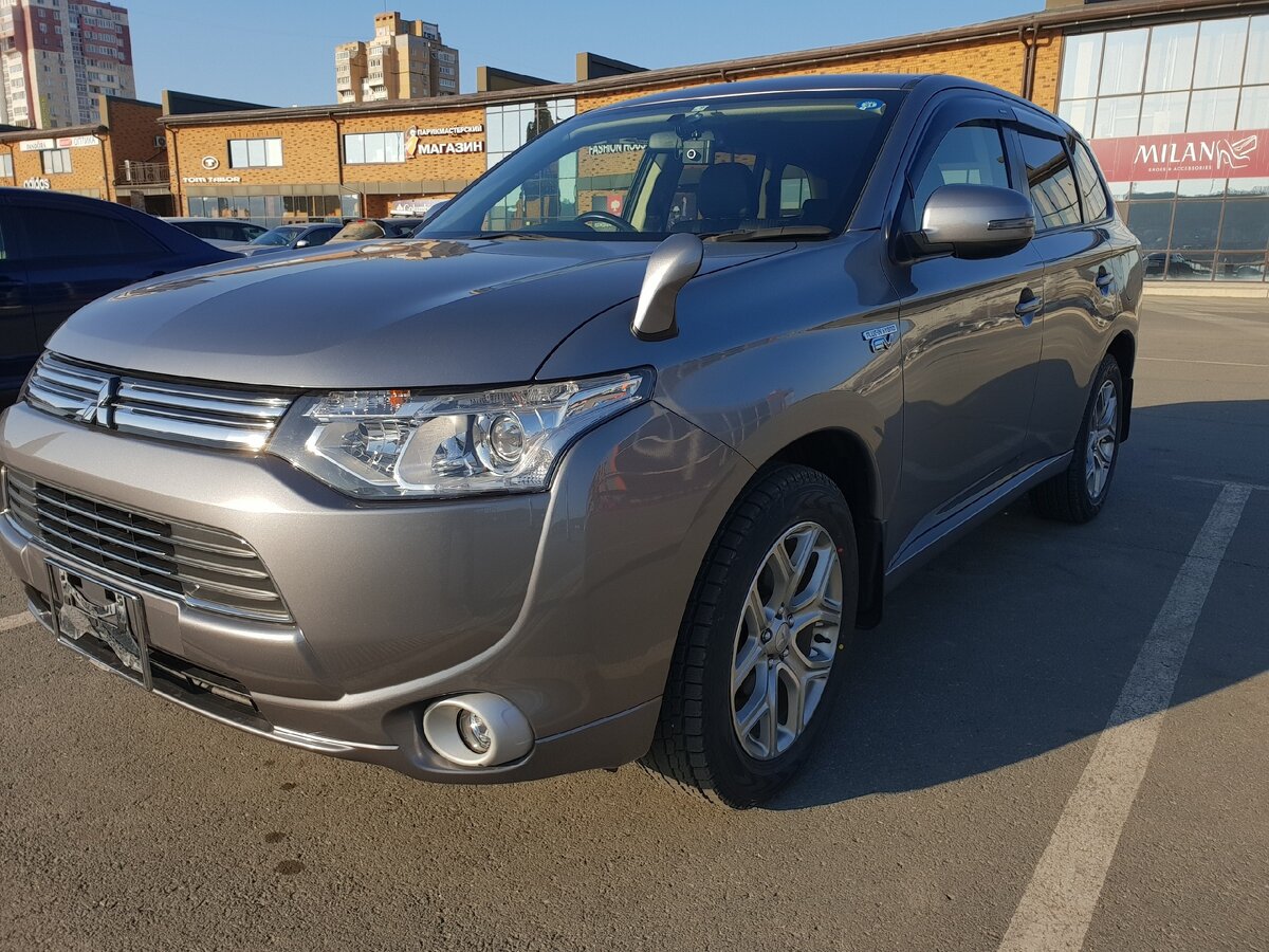 Mitsubishi Outlander PHEV.