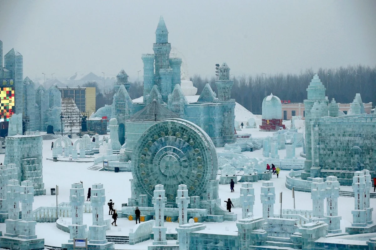 Ледовое г. Фестиваль ледяных скульптур в Харбине. Харбинский Международный фестиваль льда и снега. Ледяной фестиваль в Харбине. Фестиваль льда и снега в Харбине.