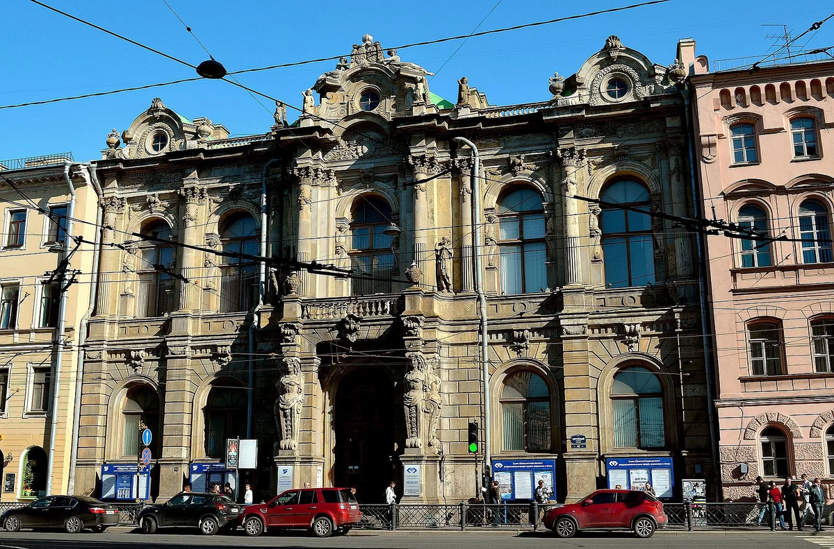 Литейный проспект санкт петербург. Литейный 42 дворец Зинаиды Юсуповой. Особняк княгини Юсуповой Литейный 42. Особняк Зинаиды Юсуповой на Литейном. Дворец княгини Зинаиды Юсуповой на Литейном проспекте.