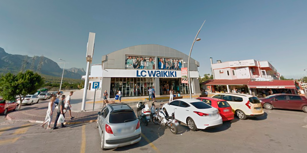 Waikiki  в центре Кемера, рядом ориентир мечеть. См. следующий слайд.