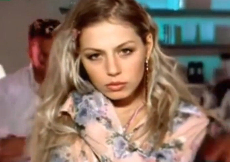 Саша Project: кадр из клипа "Очень нужен ты"