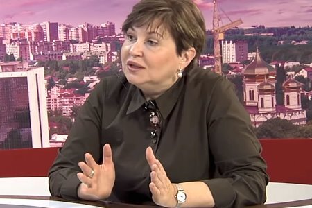 Ирина Санникова (Главный инфекционист Ставропольского края) (источник фото cosmo.ru)