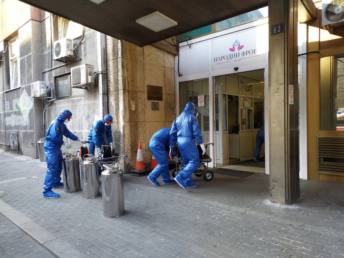 Дезинфекция "Народного фронта". Фото Минобороны Сербии