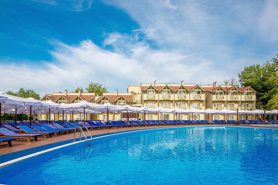 Отель "Довиль" со "все включено" в Анапе