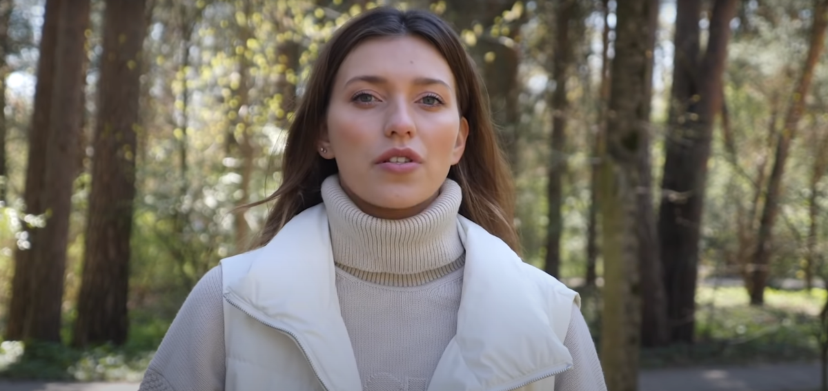 Кадр из фильма "А что я сделала, чтобы помочь?", все средства от монетизации которого были направлены в фонды по борьбе с домашним насилием.