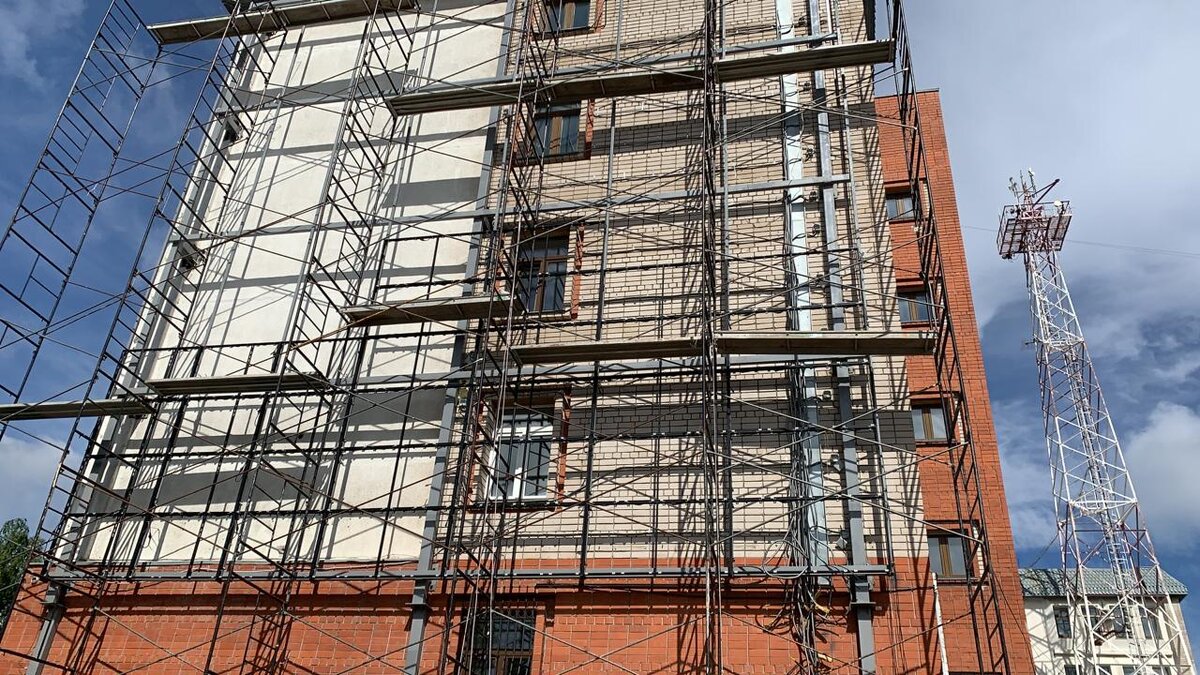 Здание до установки медиафасада