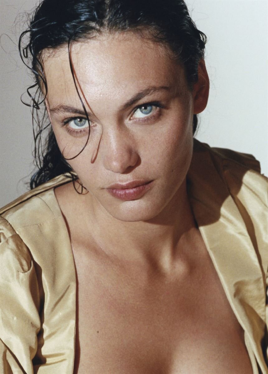 Актриса, швейцарская модель и художница.