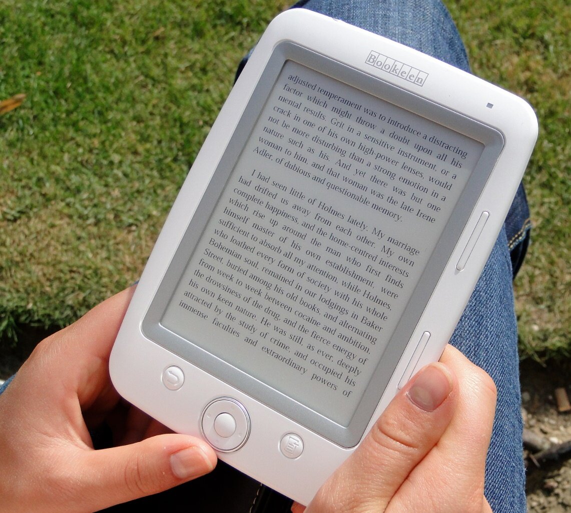 Фотография электронной книги из Википедии