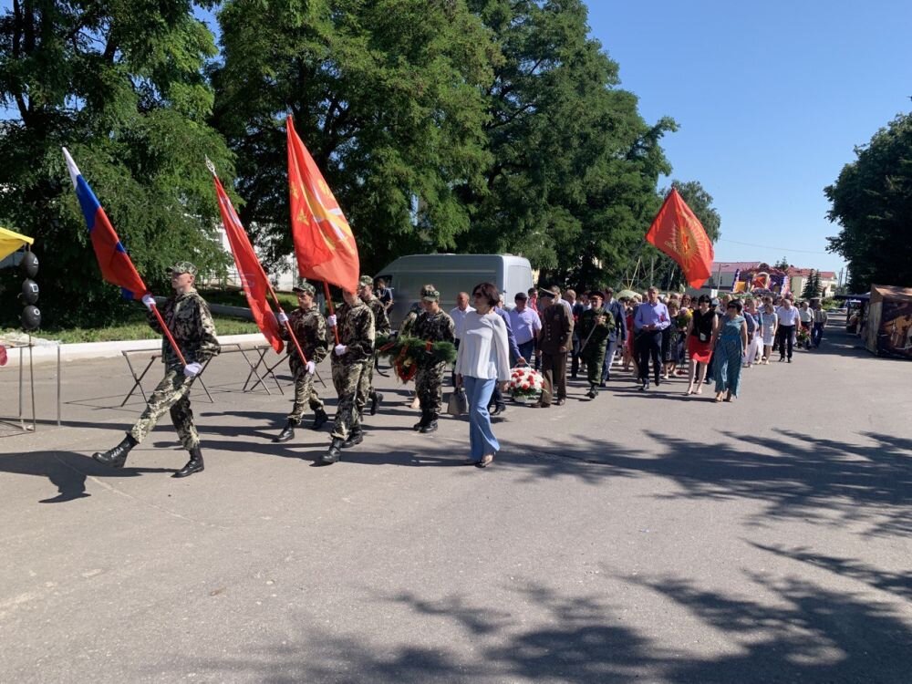 День кромы орловская область. Праздничное шествие. День Тросна в Орловской области. Шествие на день города. 79 Годовщина освобождения орла.