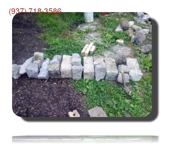 При отсутствии доступных уровней или направляющих все будет установлено невооруженным глазом (настолько естественным будет подход к целесообразности). 
Начните с фигуры в базовом местоположении и двигайтесь оттуда.