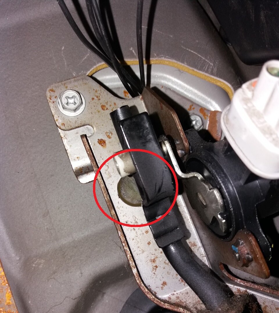 Педаль работает. 