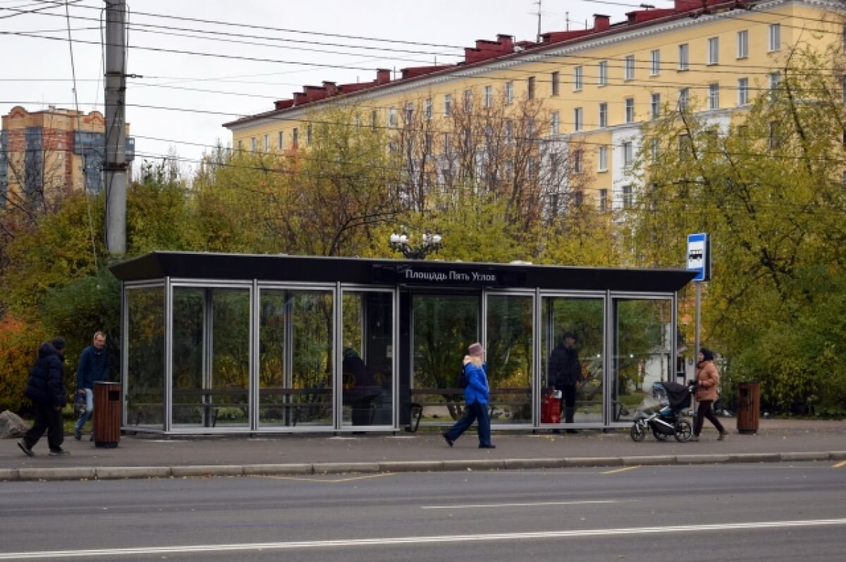 Тёплые остановки продолжают устанавливать в Мурманске | АиФ-Мурманск | Дзен