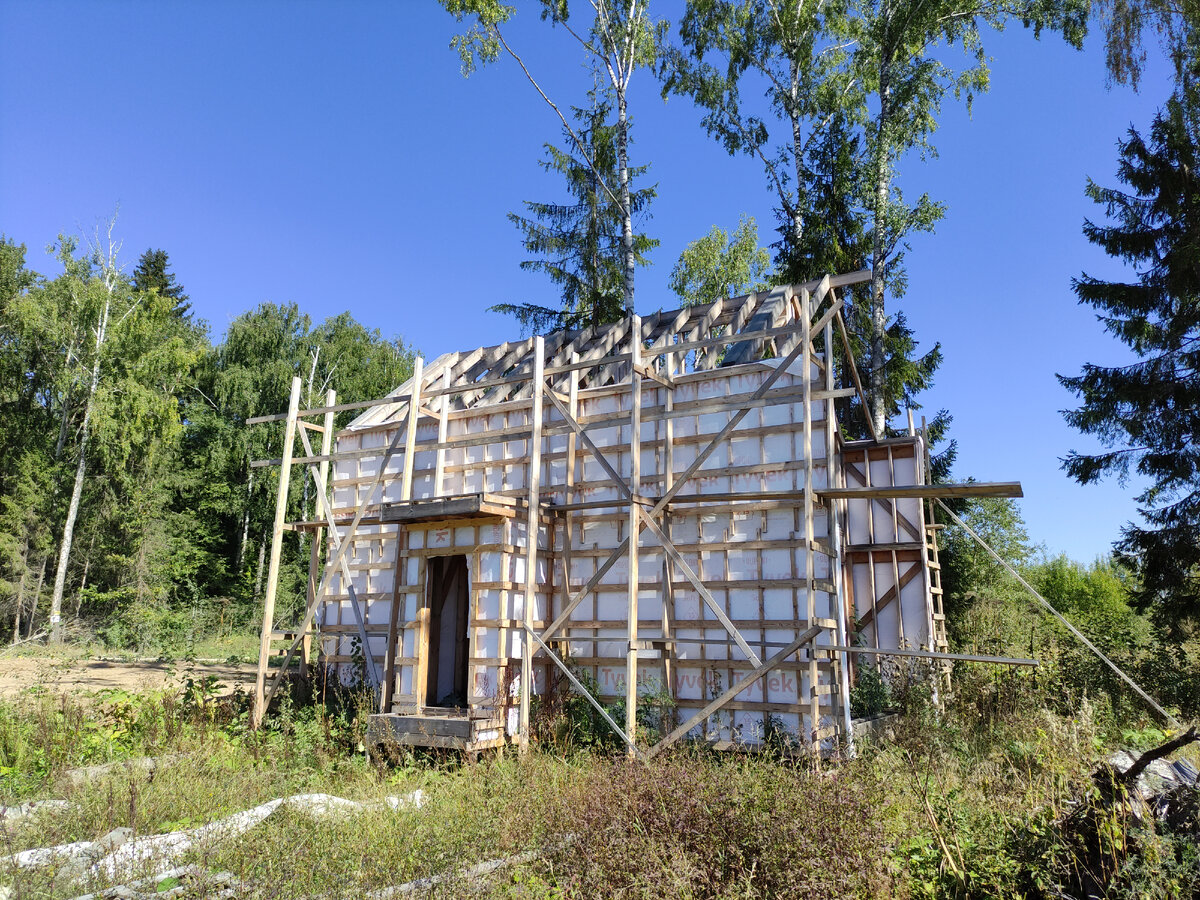 Так на сегодняшний день выглядит дом, в котором уже давно должна была жить Полина и её дети.