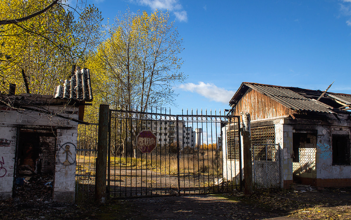 Пундж. Скрунда Латвия РЛС. Станция Скрунда. Скрунда Латвия заброшенный. РЛС Дарьял Скрунда.