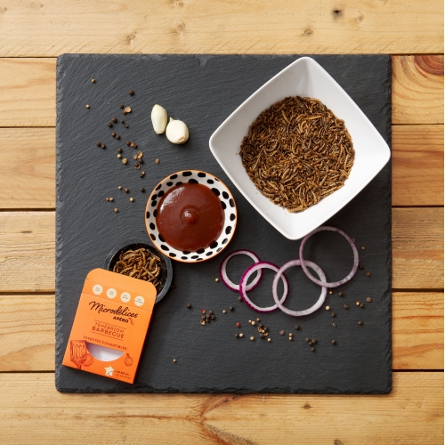 Что если ароматизированные мучные черви заменят чипсы в качестве закуски?