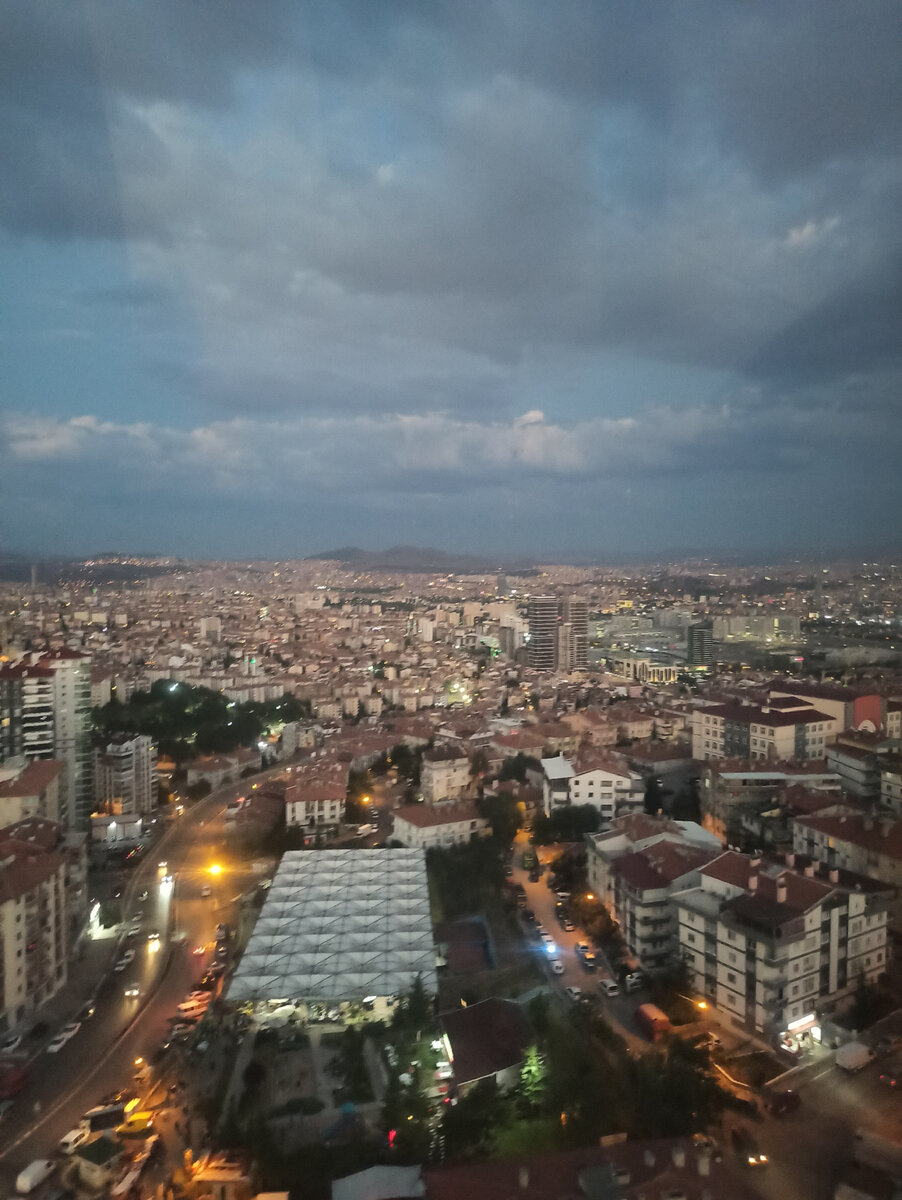 На горизонте сопки и летняя дымка