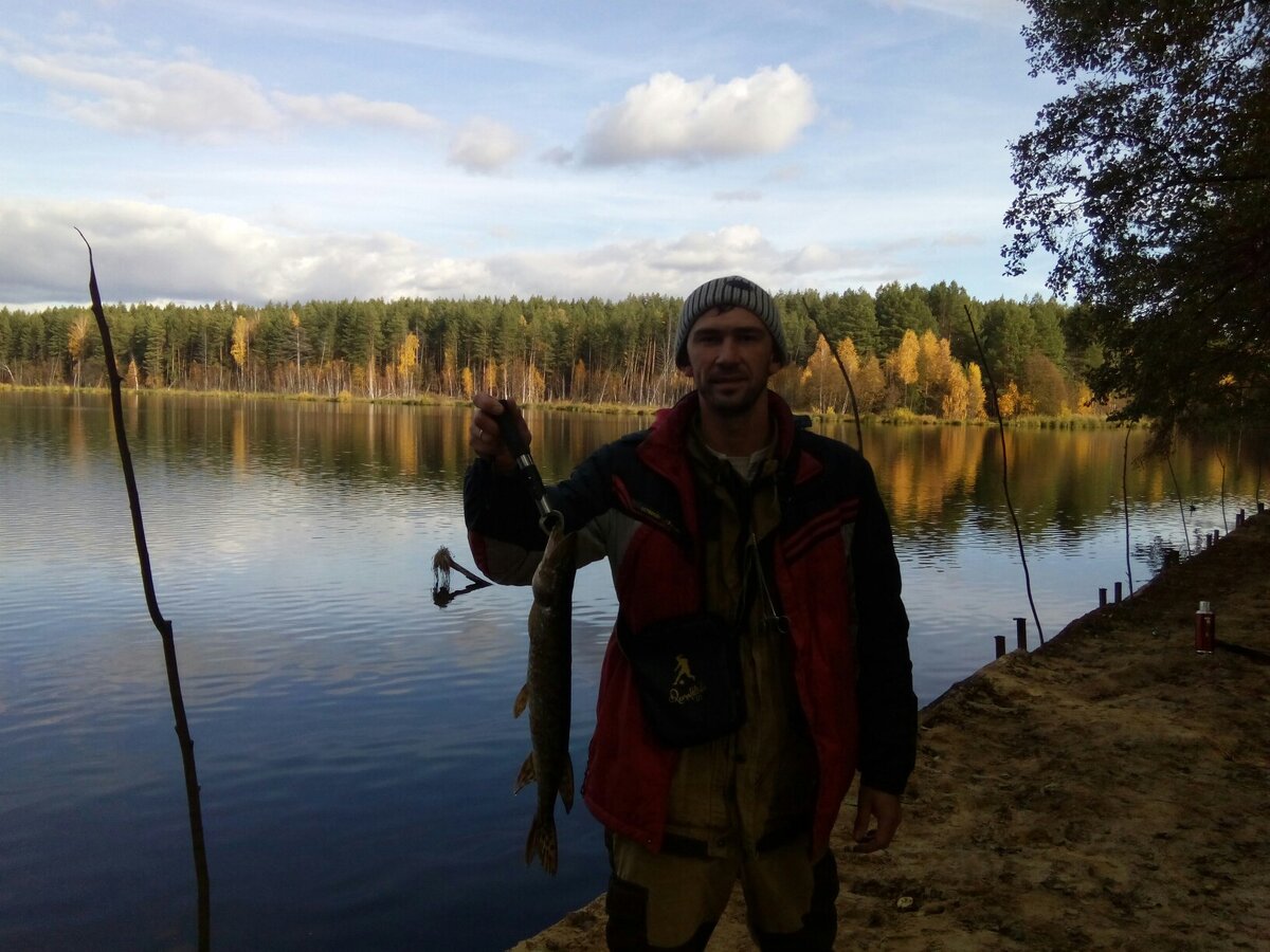 первая щучка пойманная на блесну