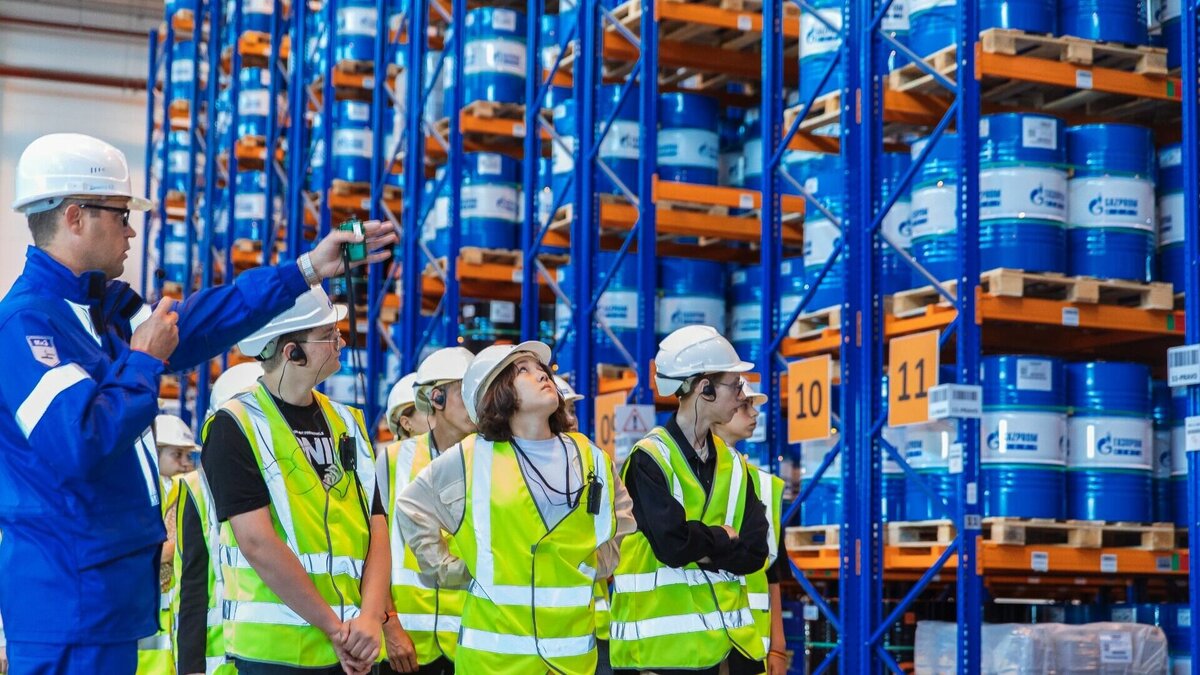     Сотрудники «Газпромнефть-СМ» разработали программу выездных семинаров для студентов профильных вузов региона.