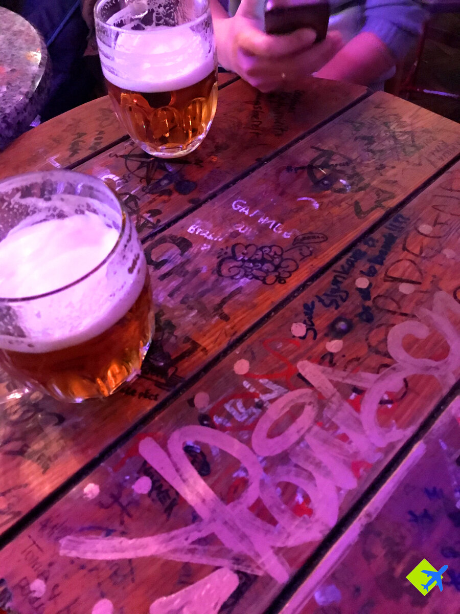 Pilsner Urquell и "прекрасный" стол