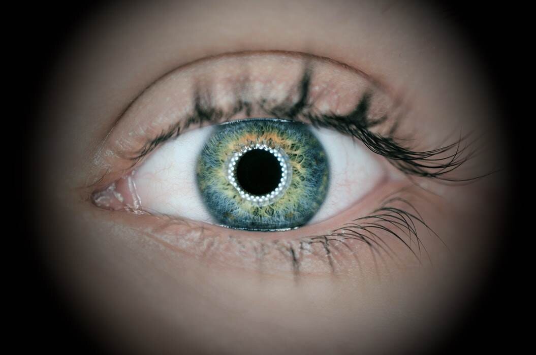 Слежка или контроль? Есть ли разница? https://unsplash.com/photos/7H41oiADqqg 