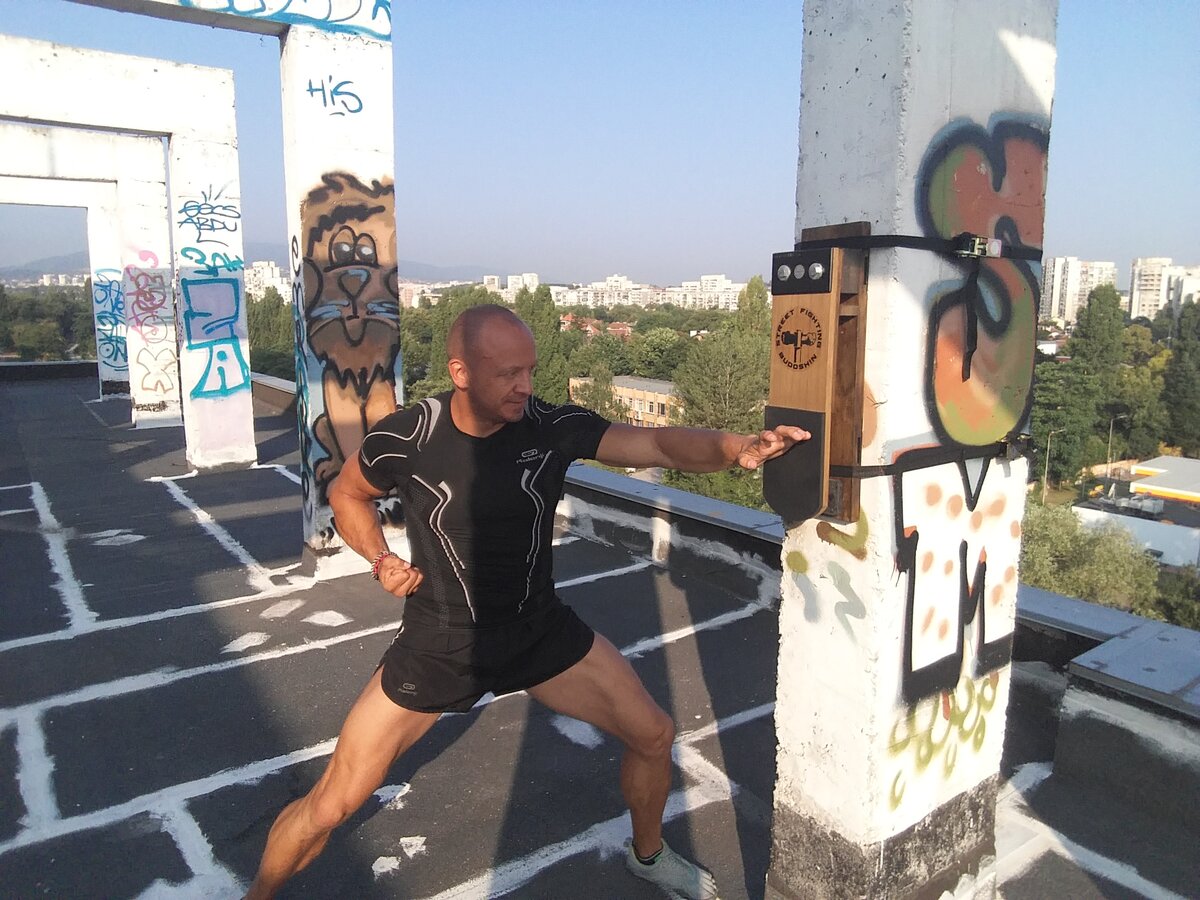 МАКИВАРА МБШ в Софии на крыше отеля www.makiwara.ru 