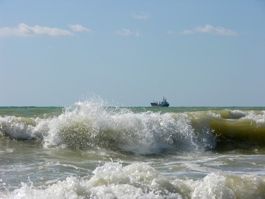 Азовское море волны