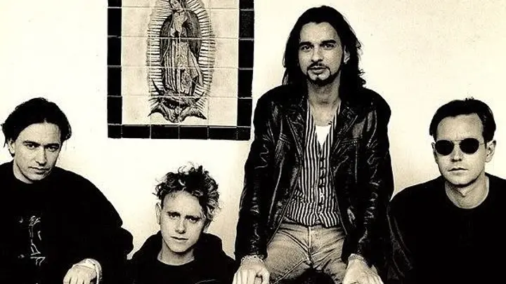 Данное фото сделано ,как раз в период написания большинства известных нам песен.