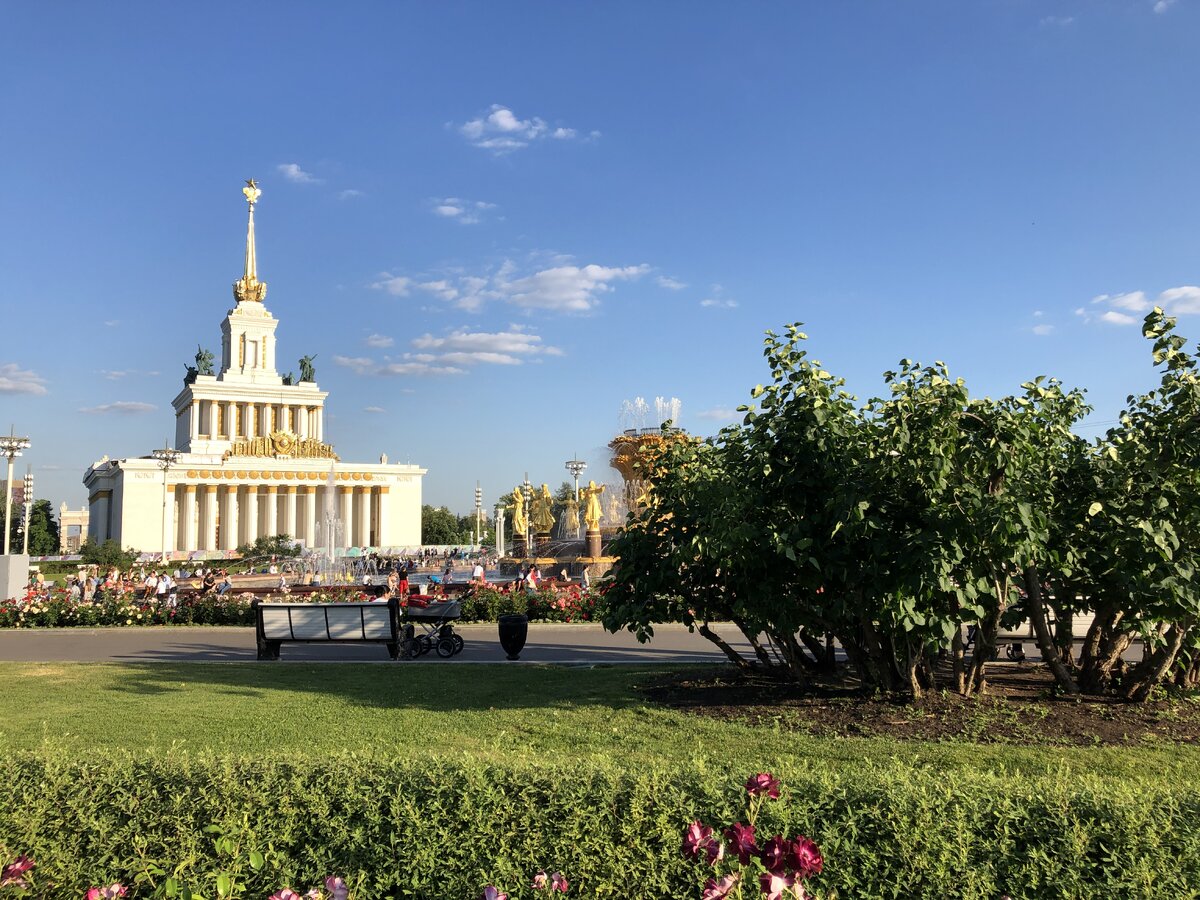 Вднх продлят. Парк ВДНХ Москва 2022. Павильон 1 ВДНХ. Парк ВДНХ сейчас. ВДНХ лето 2022.