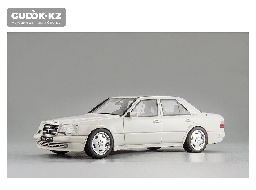 Модель Mercedes-Benz E60 W124, масштаб: 1:18
