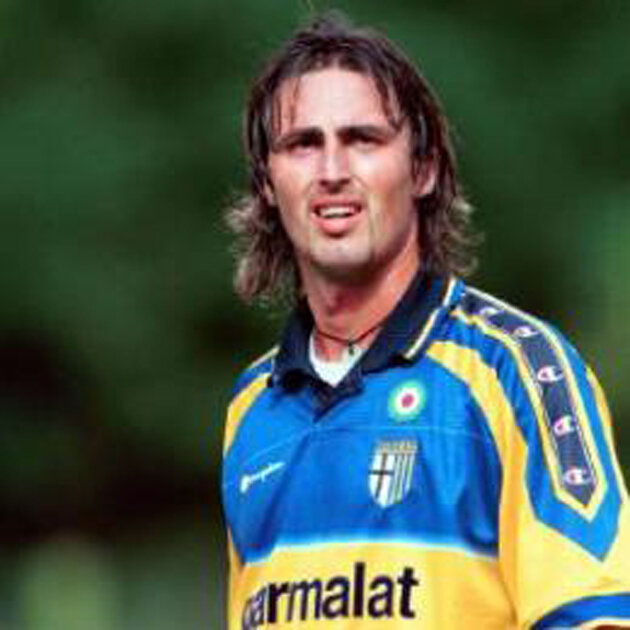 Дино в форме "Пармы"