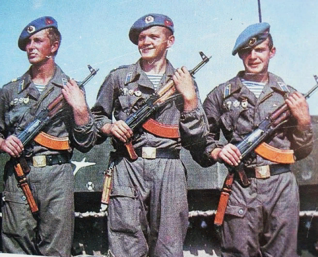 ВДВ, Советский десантник, подвиги десантников, голубые береты