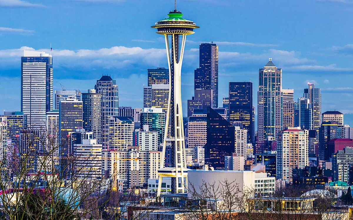 Не все знают, что Сиэтл - вовсе не столица Вашингтона (имеется в виду штат на ЗАПАДНОМ, Тихоокеанском побережье США). Но большой и красивый город. Пока.
https://cdn-image.travelandleisure.com/sites/default/files/styles/1600x1000/public/1498057778/seattle-space-needle-skyline-SPACENEEDLE0617.jpg?itok=17G_6eDA