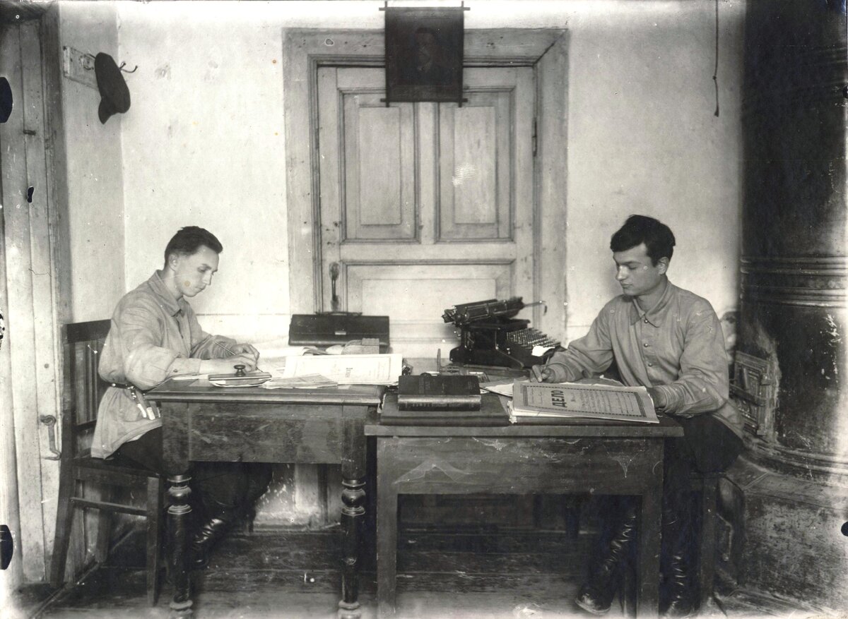Яндекс Картинки. Милиция  1920 гг...