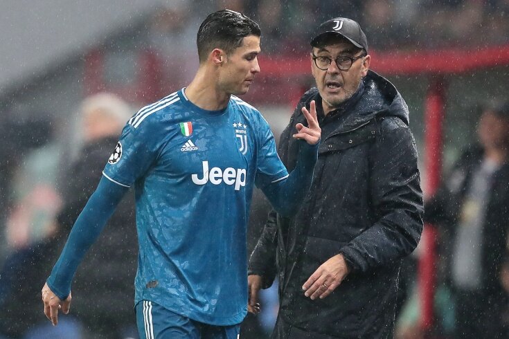 Роналду не пожимает руку Сарри