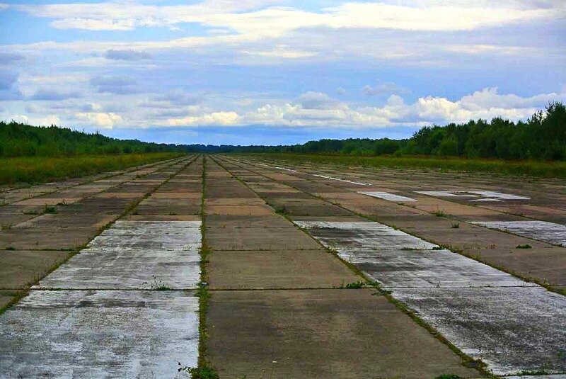 Заброшенный военный аэродром 