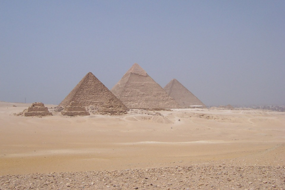 Их величества пирамиды [Войтех Замаровский] (fb2) читать онлайн