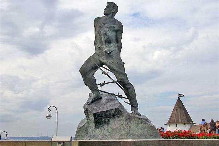 Памятник Мусе Джалилю