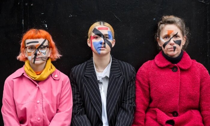 
Основатели  Dazzle Club