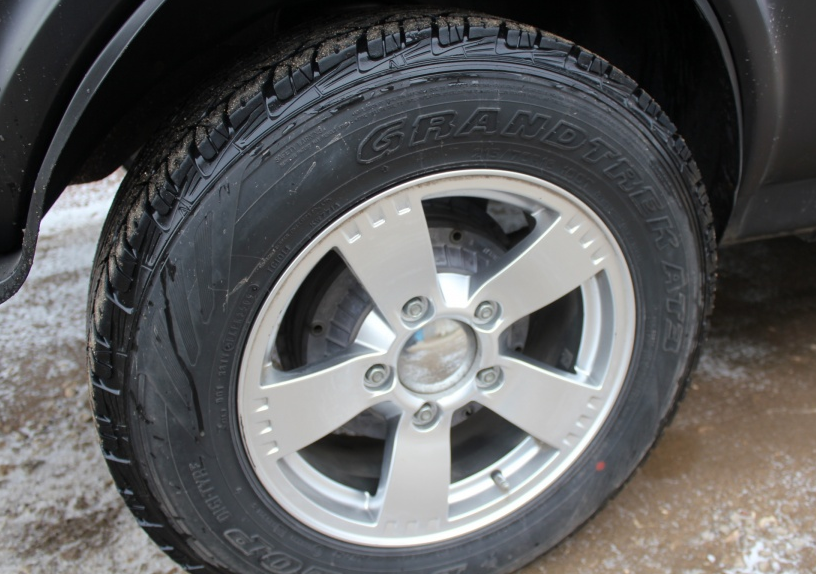 (замененные диски и резина, об этом будут подробности ниже в публикации)