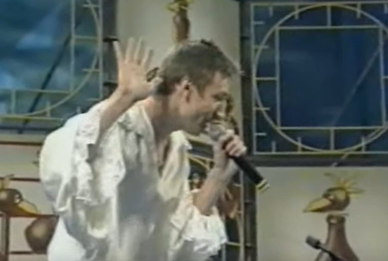 Рукава-паруса с кружевом от бабушкиных рейтуз прилагаются