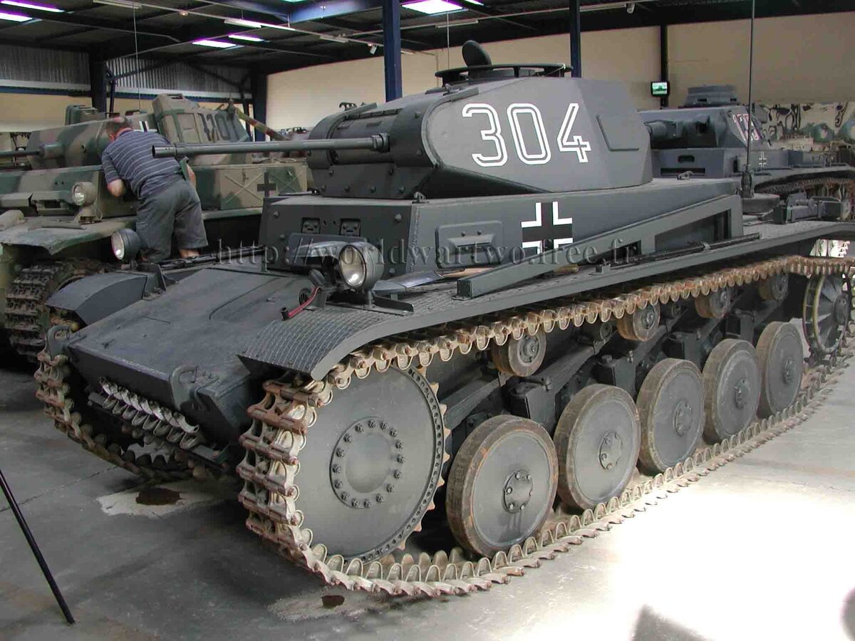 Немецкий танк pz. Танк панцер 2. Немецкий танк т-2. Танк т2. Танк PZ 2.