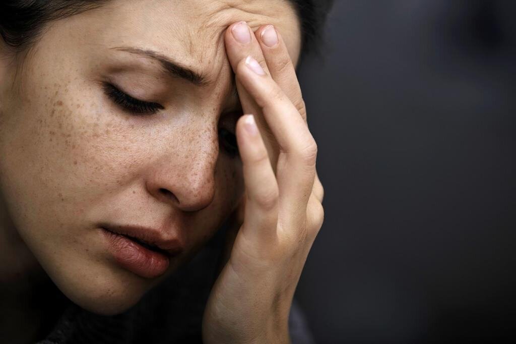 Потребительская позиция несчастной жертвы  — очень частая, но в корне неверная установка родителей ребёнка-инвалида