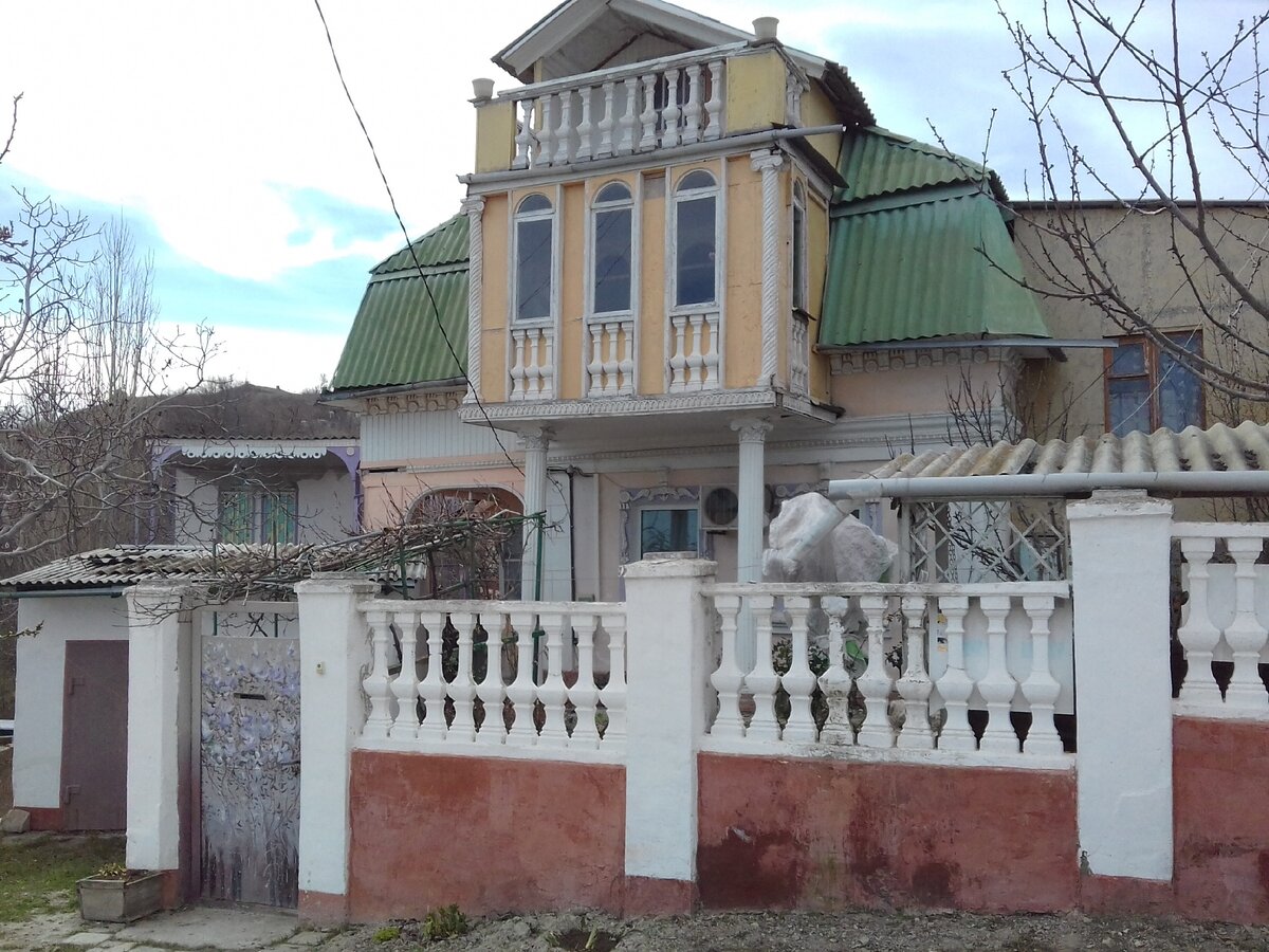 Главный вход в дом.