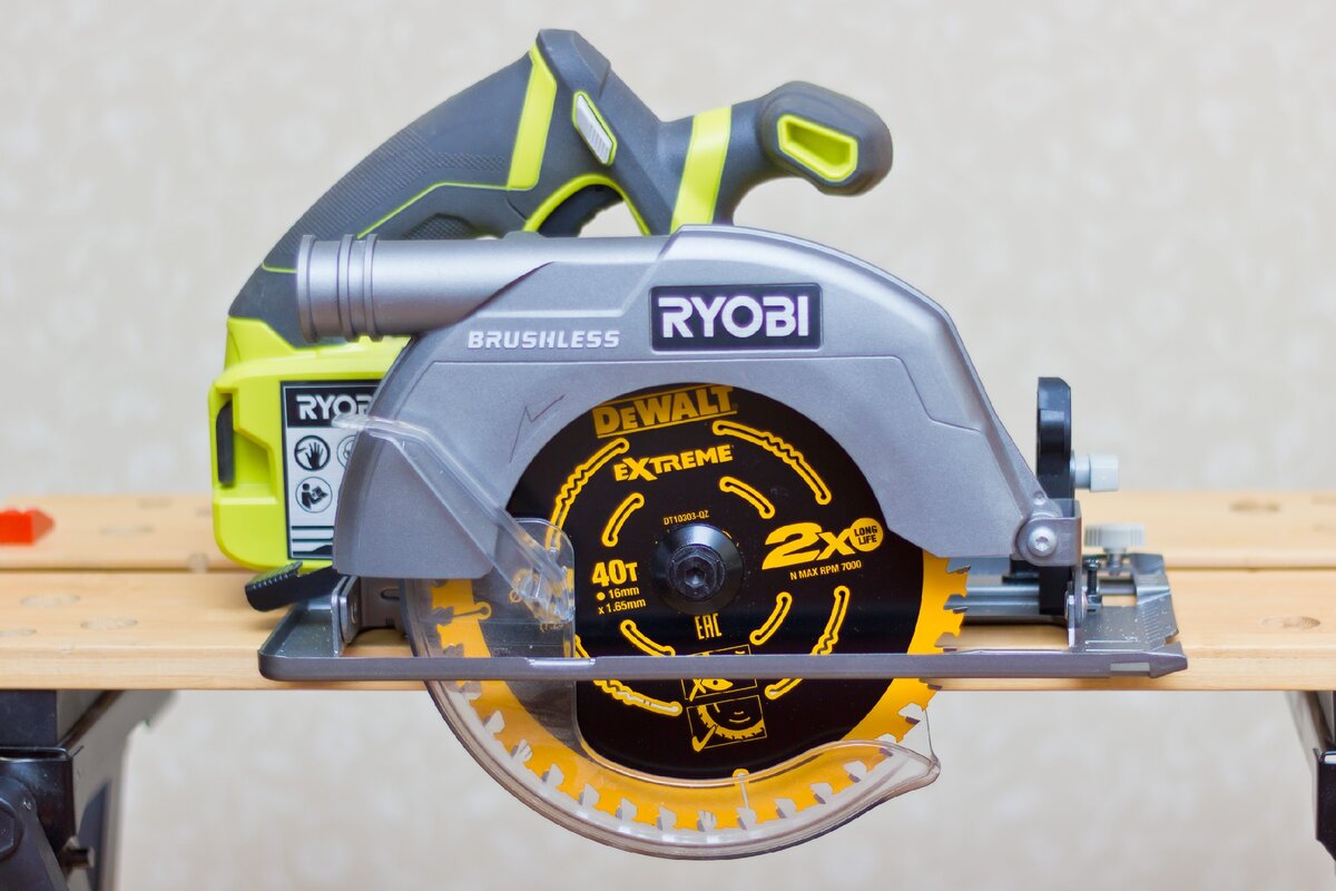 Ультратонкий диск DeWalt. (Источник: фото автора)