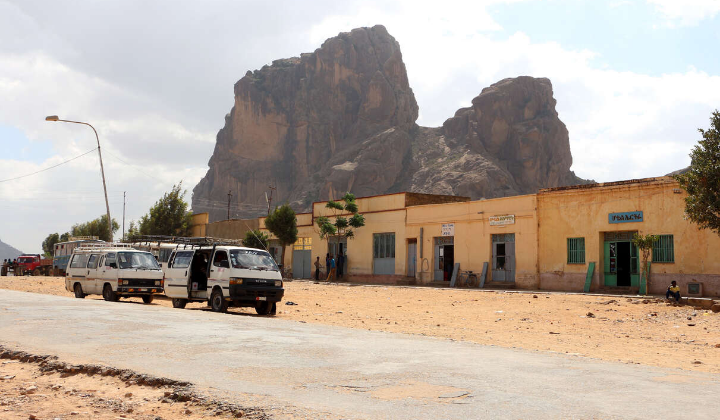 Фото с сайта Wikipedia.org,  Город Сэнафе